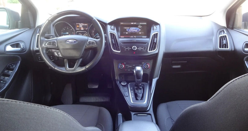 Ford Focus cena 45999 przebieg: 203290, rok produkcji 2016 z Starogard Gdański małe 352